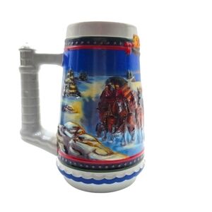 2002 Holiday Budweiser Stein Guiding the Way Home‎ CS529